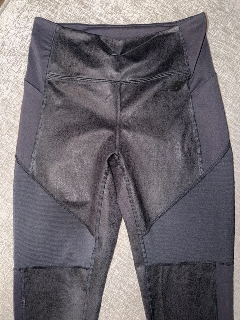 New Balance Leggings - Picture 3 of 7
